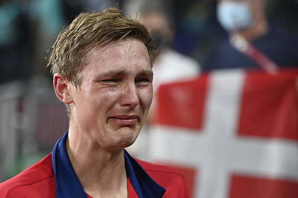 10岁男孩羽毛球训练装备指南：球拍、球鞋怎么选？