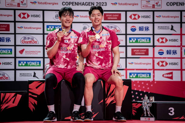 轻松掌握！羽毛球场面积计算题及详细解答