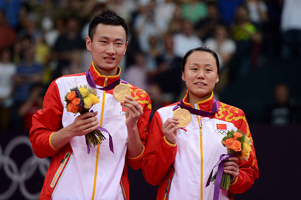 羽毛球杀球慢动作分析：掌握完美击球时机与角度