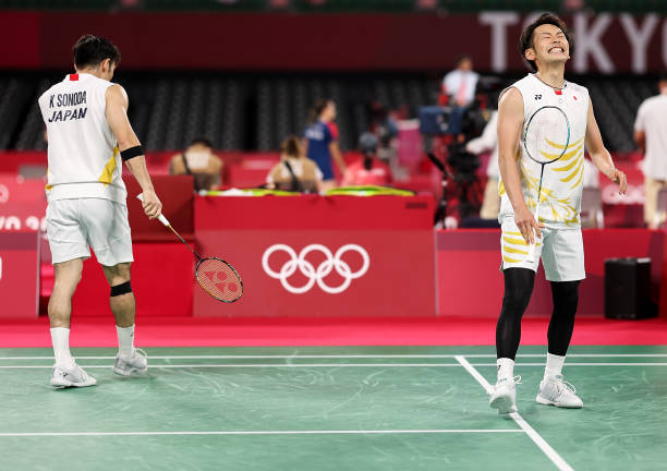 专业羽毛球握拍教学：提升击球力度与精准度