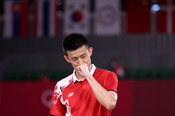 单打王者之路：羽毛球战术思维与得分策略