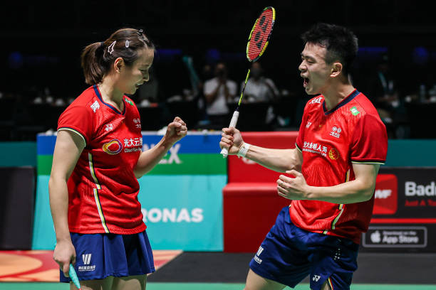 羽毛球网架标准宽度与双打单打的关系：规则解析