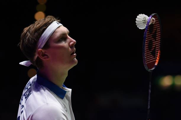 羽毛球简笔画分解：从线条到成图一学就会