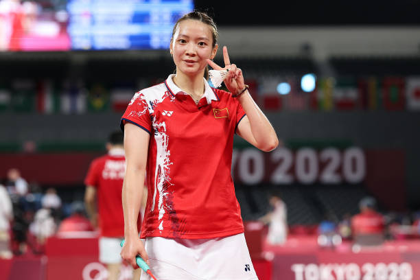 李宁风刃900系列深度测评:哪款更适合双打?