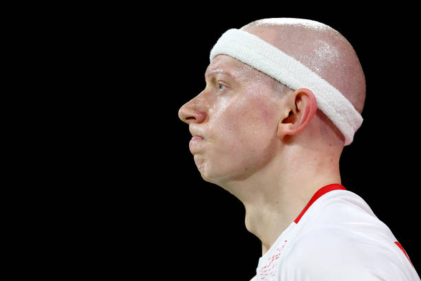 经济实惠之选：6款耐用又便宜的羽毛球拍推荐