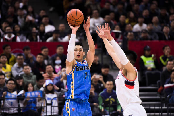 对比腾讯体育、咪咕视频：谁才是NBA直播王者？