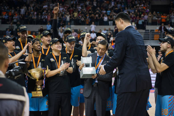 乔丹最后一投完整录像回放，篮球之神的永恒经典