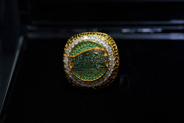 篮球场的长宽规范：如何根据场地选择合适尺寸？