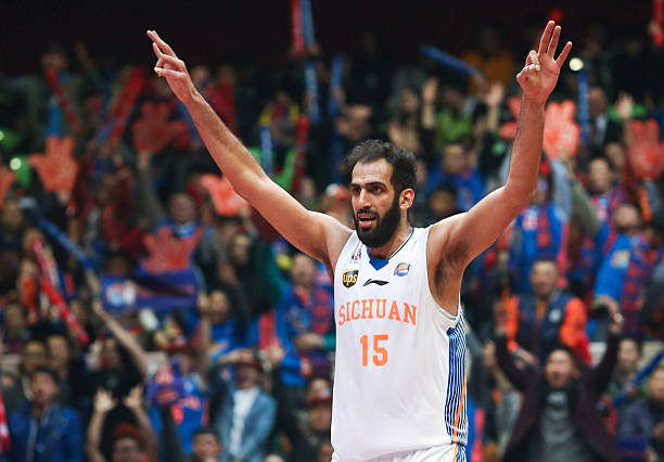 从乔丹到詹姆斯:传奇球员的号码选择与意义