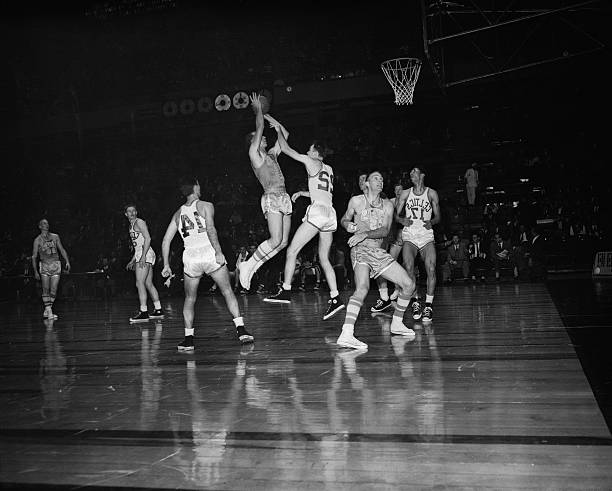 技术解析：杜兰特今日比赛球鞋中的创新科技与性能提升