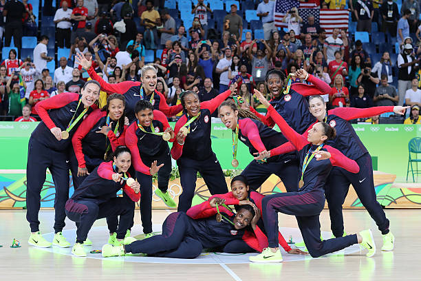 篮球规则入门：罚球阻挡的判定标准与视频示例