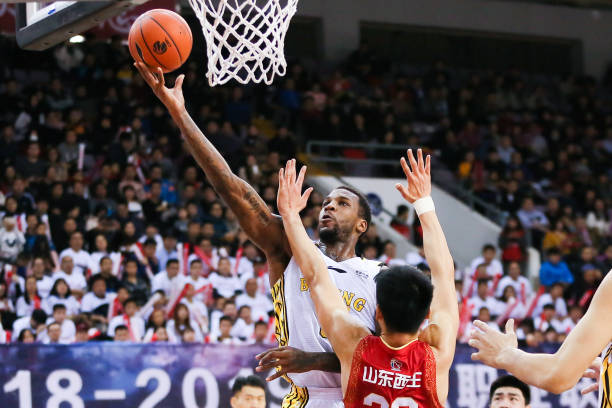 室内篮球场尺寸标准：长宽高数据一览