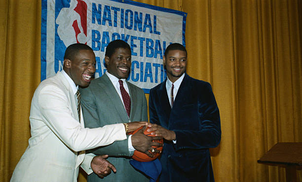 如何正确判断走步？篮球规则中的关键要点