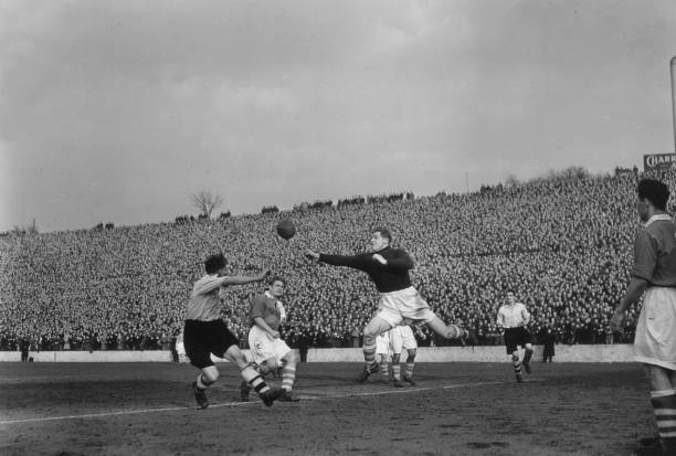 1080P高清：罗马里奥VS皇马国家德比进球全收录