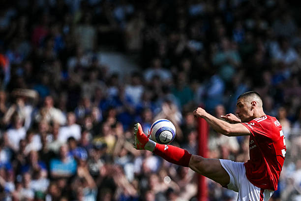 日本足球训练营的科技应用：数据分析与AI如何提升训练效果？