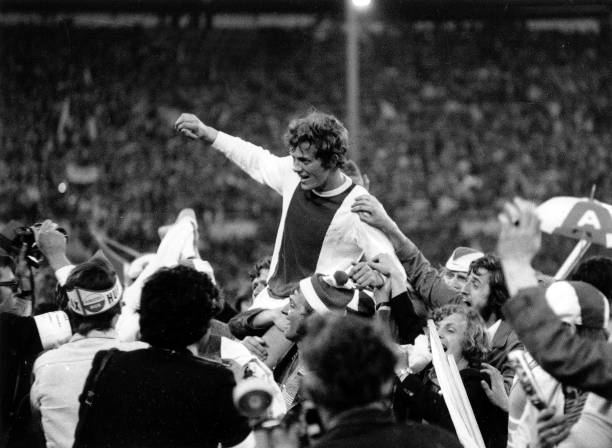 足球规则知多少?——手抄报带你了解比赛要点