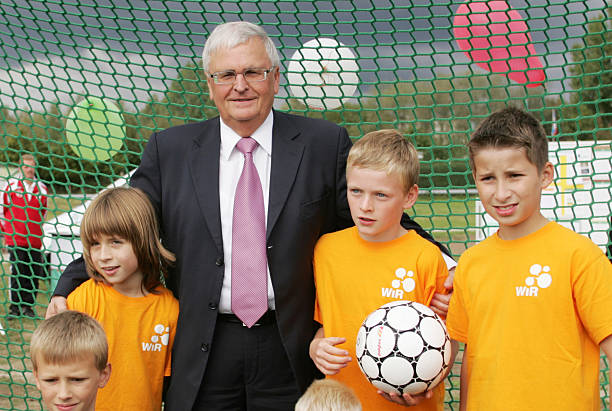 姆巴佩身价走势图：世界杯、转会与商业价值的联动效应