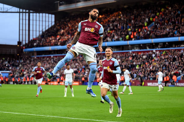 贝克汉姆2002年经典发型：莫西干头的时尚革命