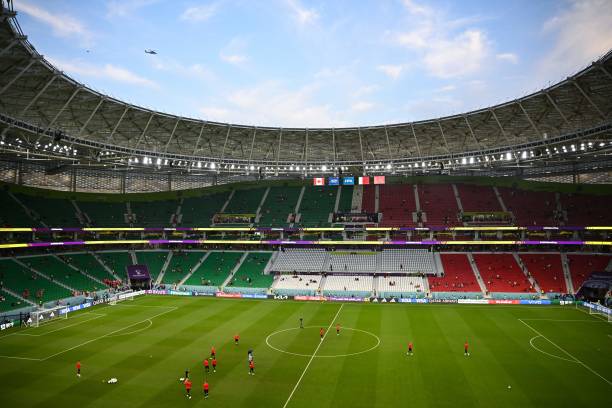 梦见足球比赛场地：环境与状态对心理状态的影响