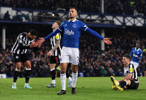 法国队新一期名单出炉：格列兹曼在列，多位年轻球员入选