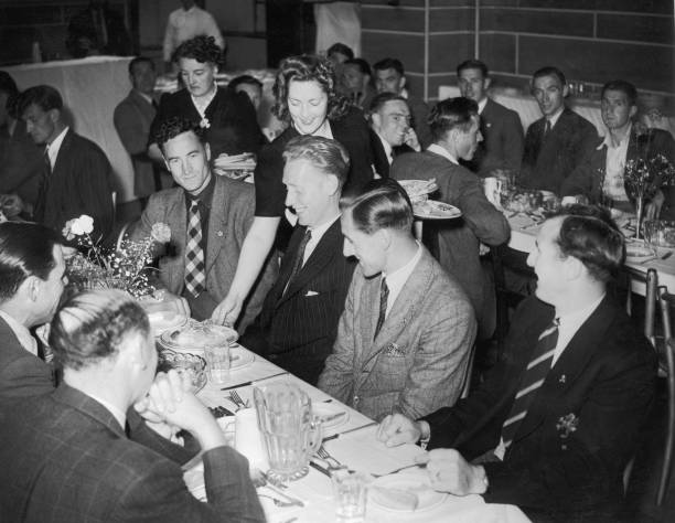 巴萨VS皇马：国家德比巅峰对决，不容错过！