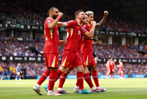 裁判视角：角球时如何判断越位？规则详解