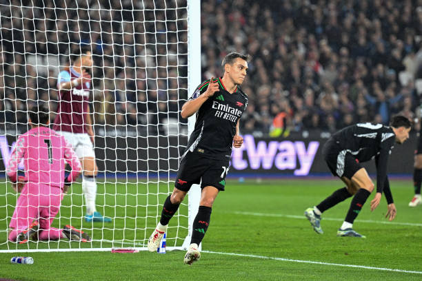 快乐足球赛——二年级看图写话