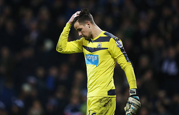 室内6人制足球场尺寸规范：地板材质与边界线设计