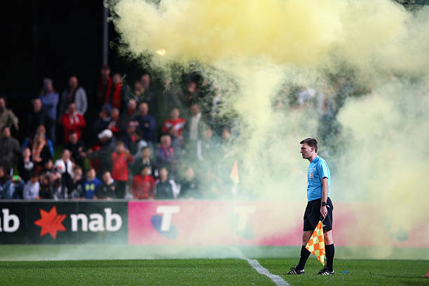 定位球战术分析：定点球与任意球的进攻策略差异