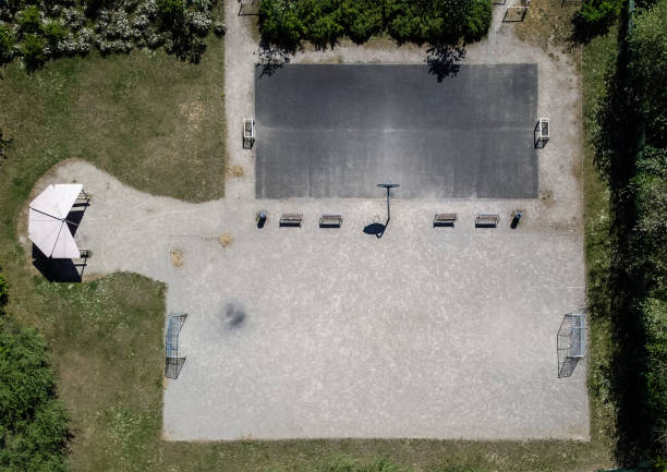 欧冠最新比分分析：强弱对决背后的战术博弈