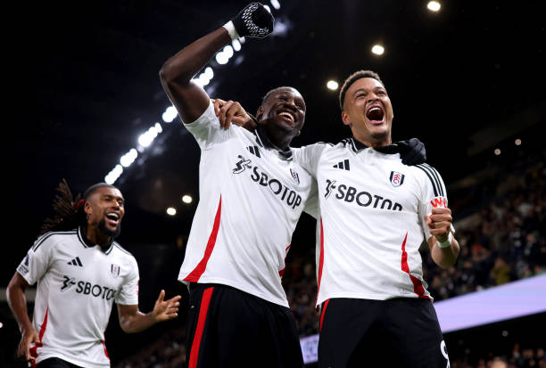 C罗的奢华生活：他拥有的每一辆豪车都价值连城