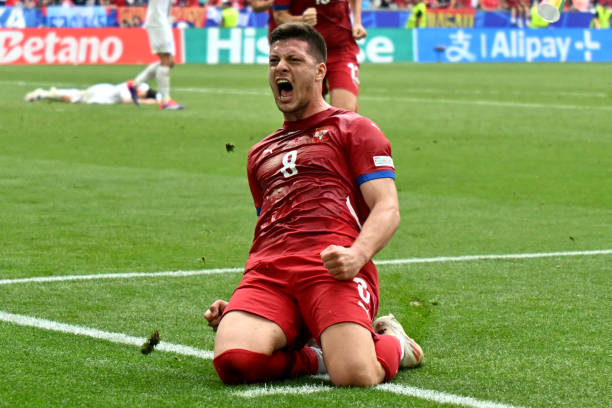 欧冠巅峰对决!国米vs巴萨比分预测:谁将捧起大耳朵杯?