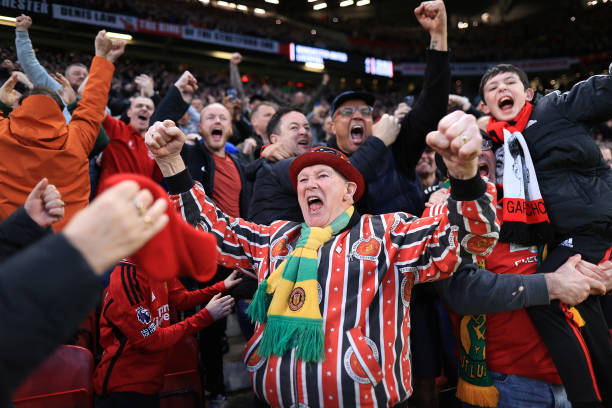 卡洛斯禁区任意球教学：如何掌握这种强力弧线球技巧