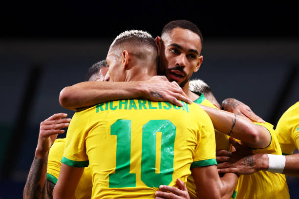 欧冠联赛VS欧洲杯：赛事规则、参赛资格和影响力差异解析