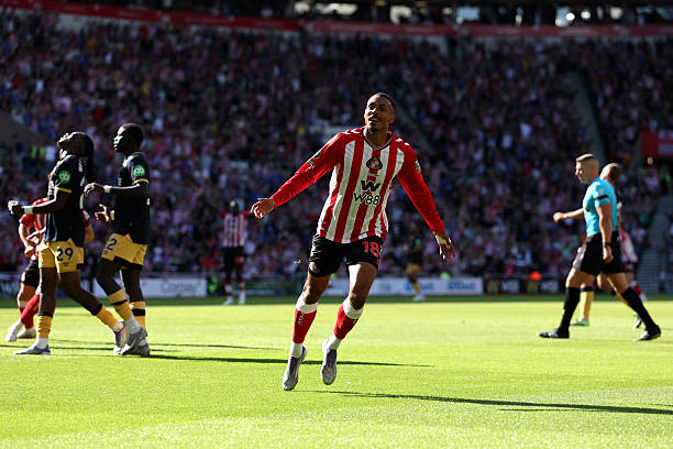 从录像分析C罗、梅西如何运用马修斯变向技巧