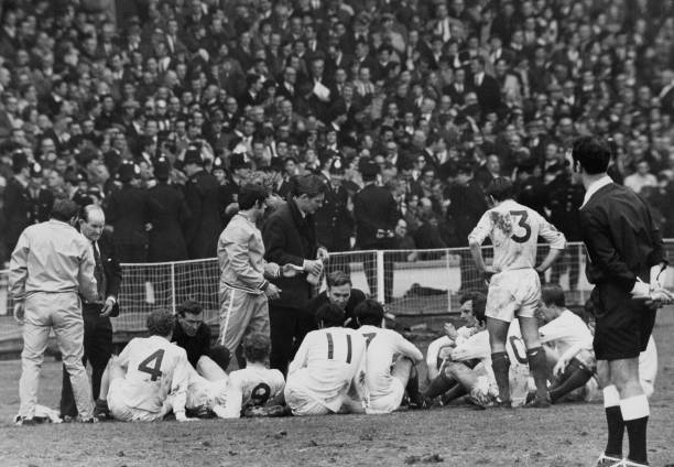 天气极端情况下比赛时间的调整规则