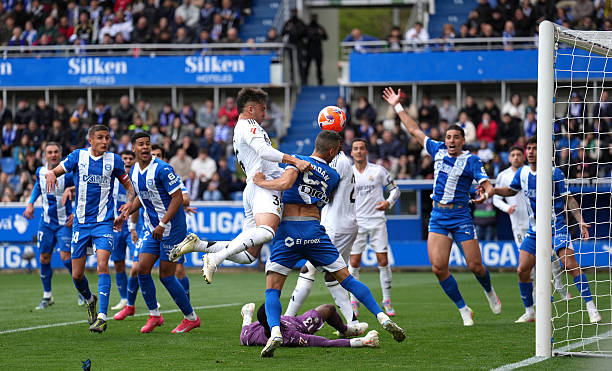 国足史上最离谱乌龙球TOP5,看完直呼“绝了”!