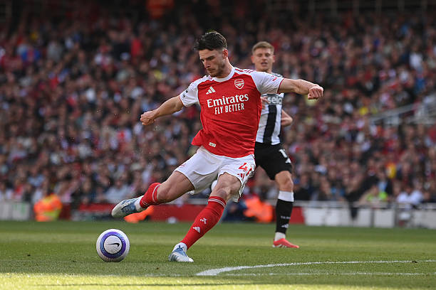 皇马号码分配解析:姆巴佩最可能选择的三个号码