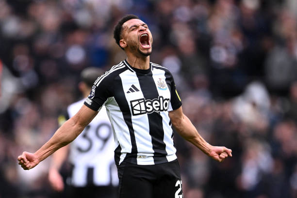 VAR争议不断！今年的英超裁判判罚再成焦点