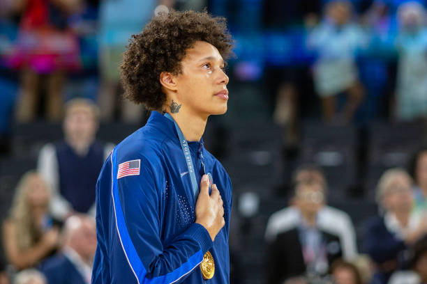 东京奥运会混双1/4决赛：四强席位争夺战激烈上演