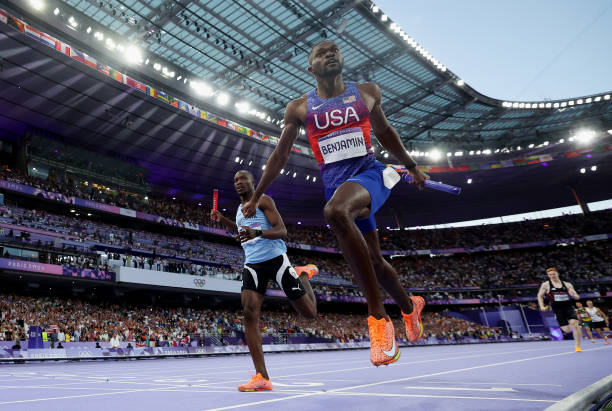 奥运会时间与排名：探索赛事举办时间对成绩的影响