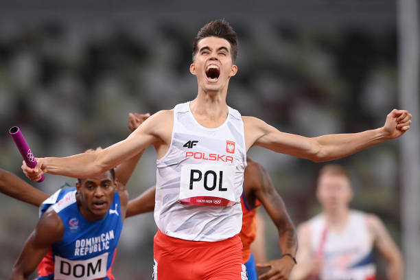 惊险一幕！吴敏霞训练时意外失足，粉丝直呼心疼