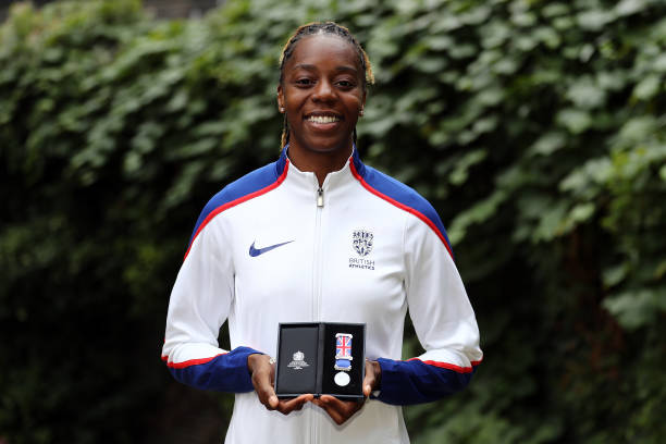 菲尔普斯双胞胎身高对比：谁更像父亲迈克尔·菲尔普斯？