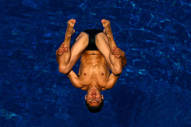 跳远收腿常见错误及纠正方法：避免落地不稳