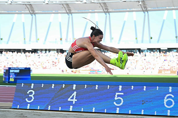 从入门到精通：短跑鱼跃的阶段性训练指南