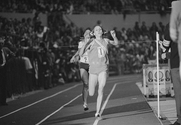 今日跑步成就：成功让路人以为我在被狗追