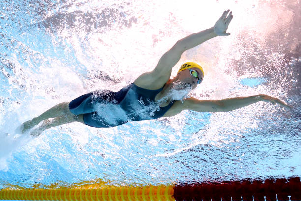 蛙泳入门必学：呼吸配合与身体协调训练