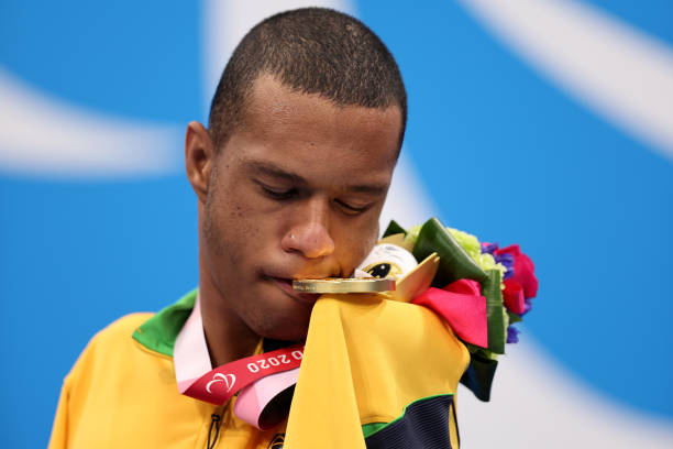 男子游泳比赛视频大全:从预赛到决赛全程回顾