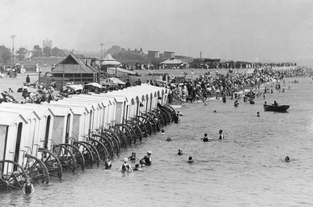 义乌暑期游泳班：小班教学，个性化指导快速进步