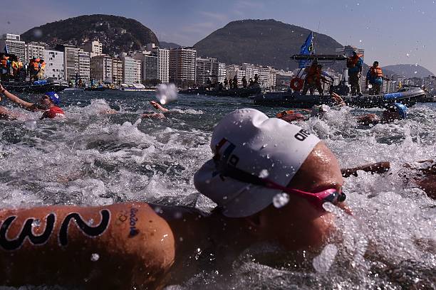 游泳比赛分组决赛制解析：无预赛模式的优势与挑战